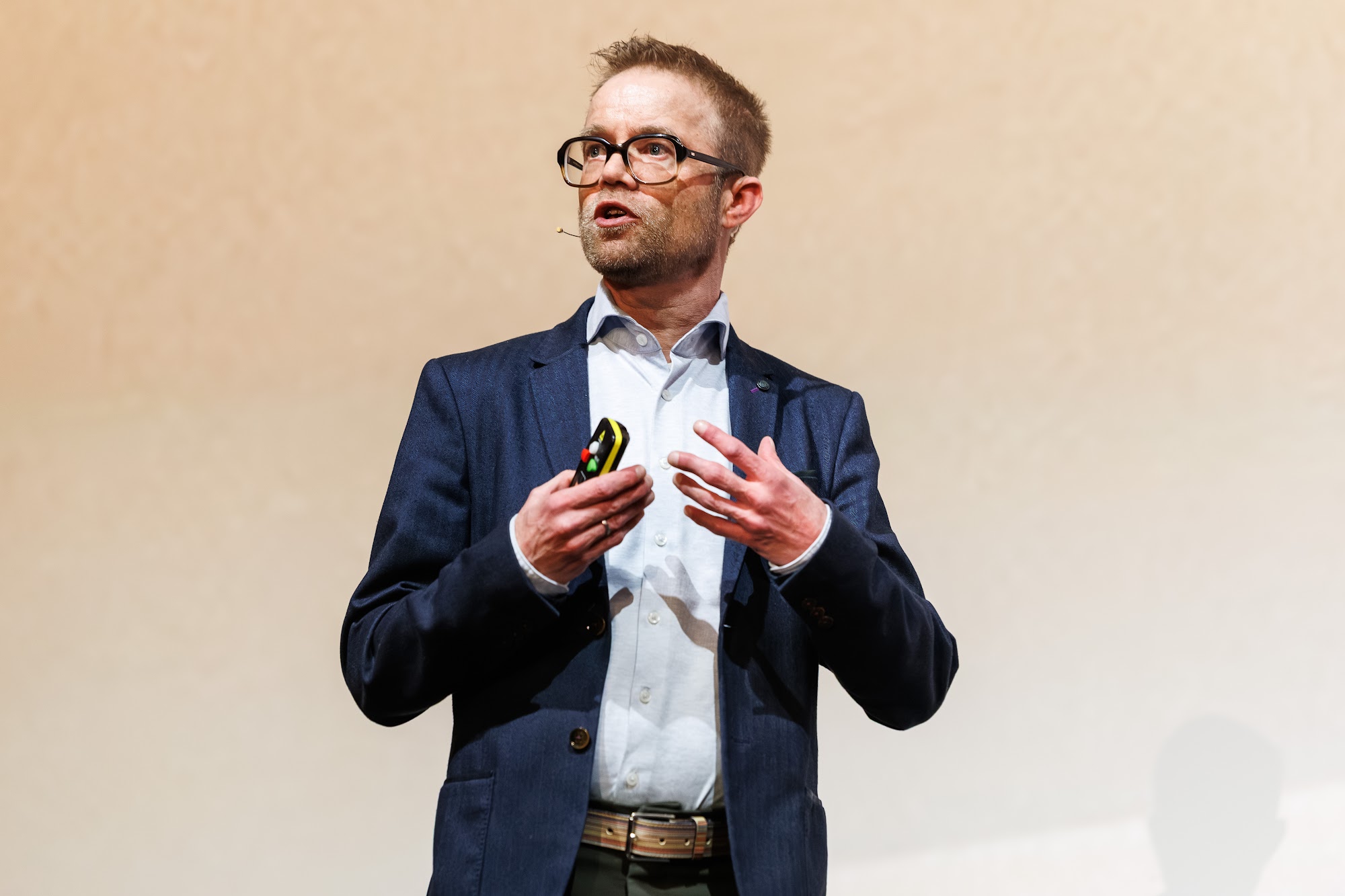 Troels Mathisen på scenen